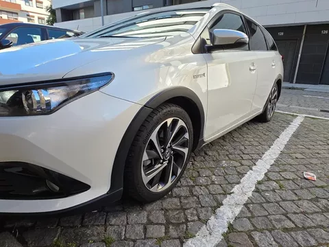 Toyota Auris Touring Sports 1.8 HSD Exclusive+Navi