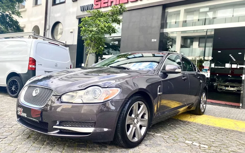 Jaguar XF 2.7 D V6 Premium Luxury