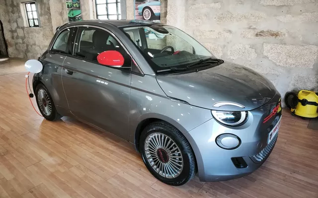Fiat 500e 23,8kWh Red