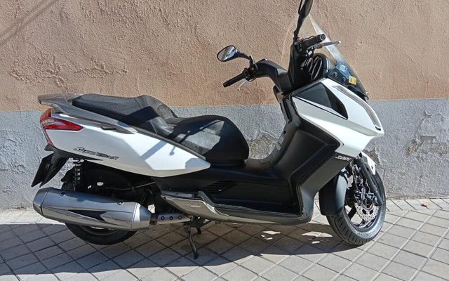 KIMCO SUPER DINH 300i