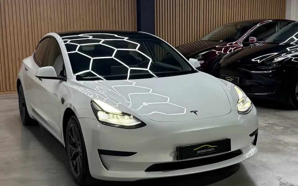 Tesla Model 3 Standard RWD