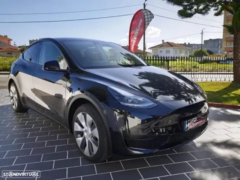 Tesla Model Y RWD