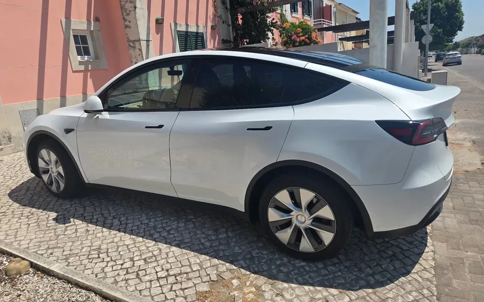 Tesla Model Y Long Range Tração Integral