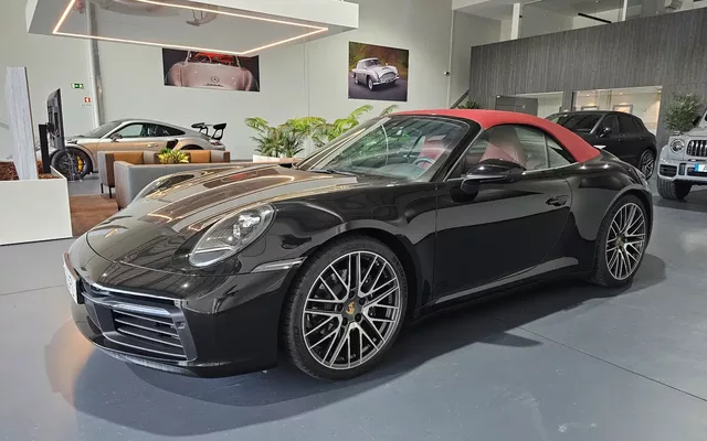 Porsche 911 (992) Carrera Cabriolet PDK