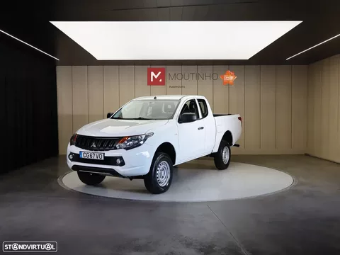Mitsubishi L200 2.4 DI-D Club Invite 4WD