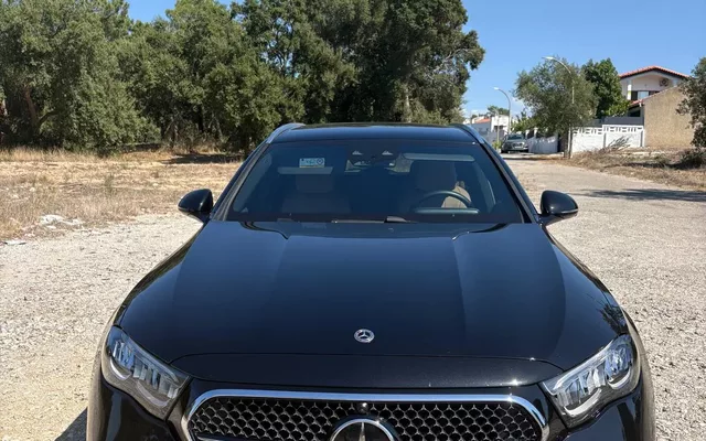 Mercedes-Benz E 300