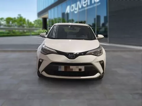 TOYOTA C-HR + 1.8 125H Advance