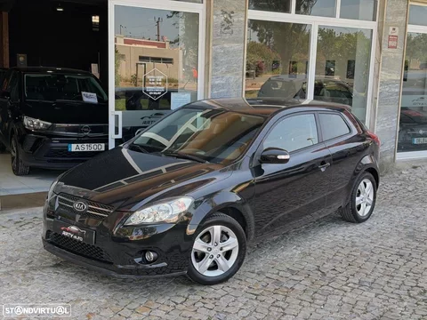 Kia Ceed S Coupé 1.4 CVVT EX ISG