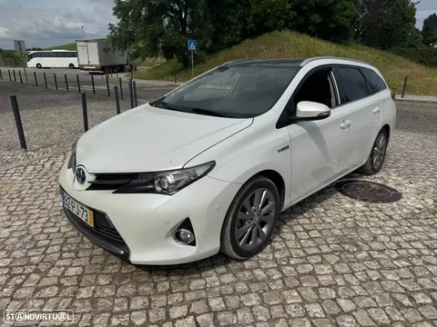 Toyota Auris Touring Sports 1.8 HSD Sport+Skyview