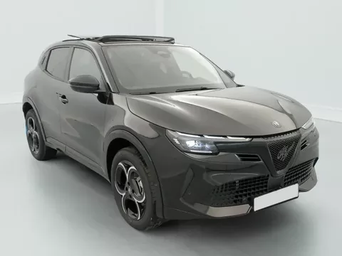 Alfa Romeo Junior 1.2 Ibrida 145 ch e-DCT6 Q4 Ti Zéro km immatriculé