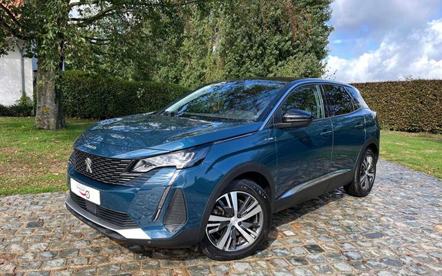 Peugeot 3008 1.6 Hybrid 225 PHEV/1eignr/Carplay/Led/Camera/Clima/Cruise...