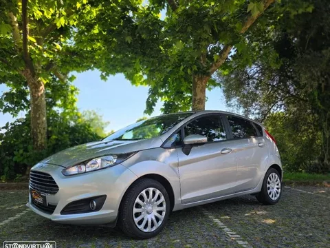 Ford Fiesta 1.0 EcoBoost S&S TITANIUM