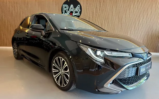 Toyota Corolla 1.8 Hybrid Exclusive