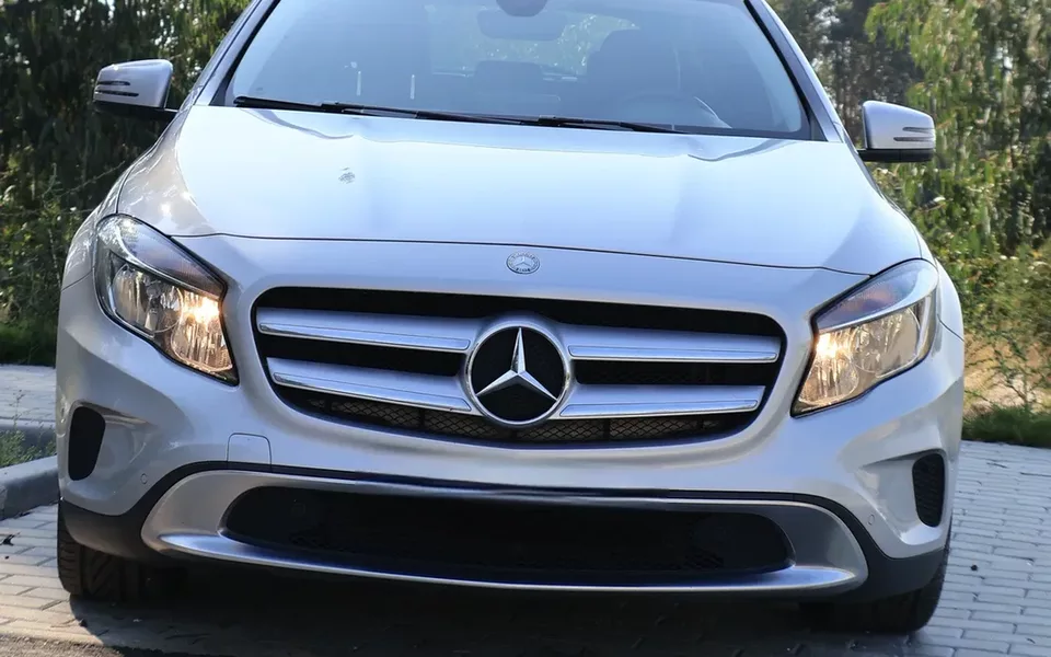Mercedes-Benz GLA 200