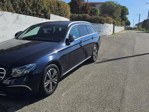 Mercedes-Benz E 220