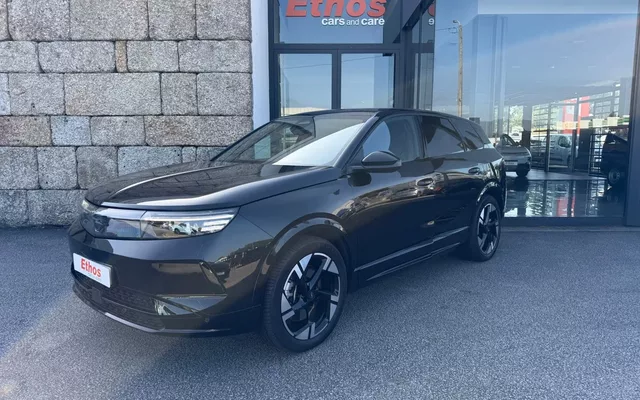 Opel Grandland 82 kWh GS