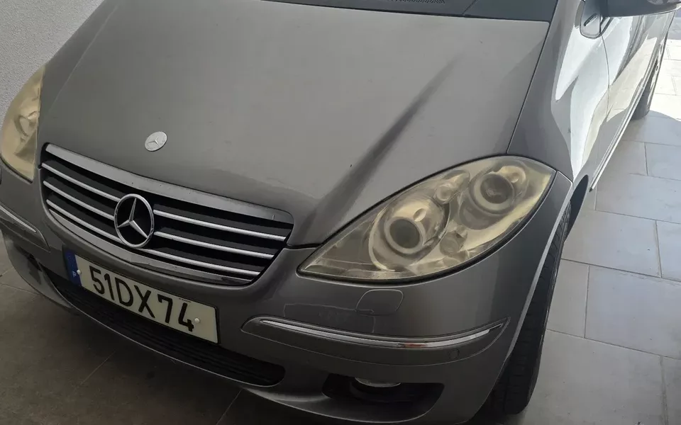 Mercedes-Benz A 200