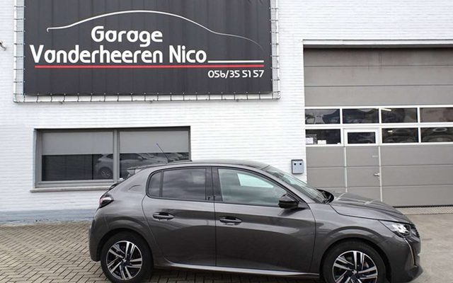Peugeot 208