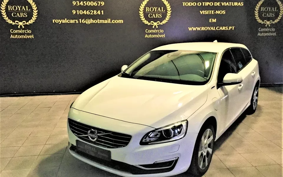 Volvo V60 D6 Plug-In-Hybrid AWD Geartronic Momentum