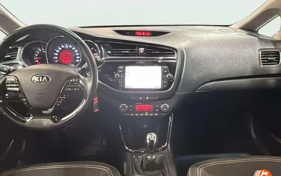KIA Ceed 1.4 CRDi WGT 66kW (90CV) Drive