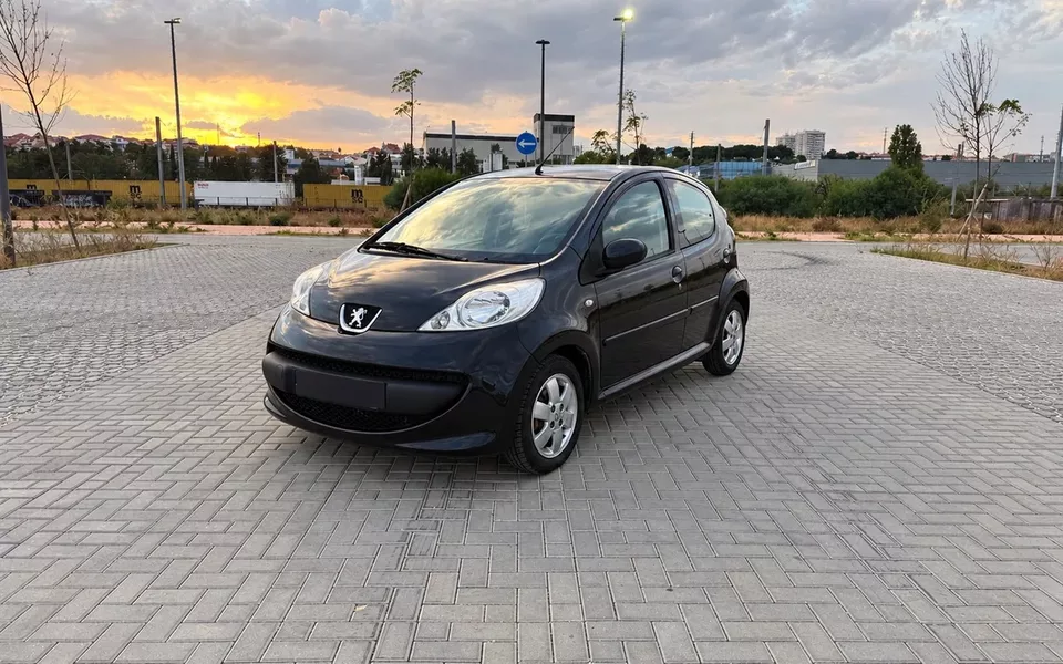 Peugeot 107 1.0 RC Line