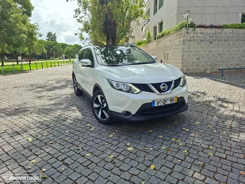 Nissan Qashqai 1.5 dCi N-Connecta 18 RS+PS