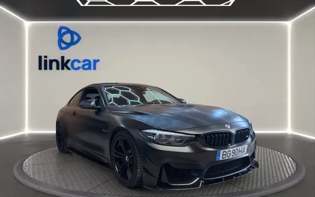 BMW M4 DKG Competition