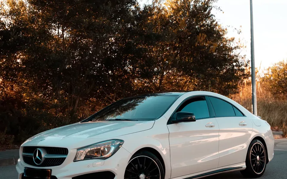 Mercedes-Benz CLA 200