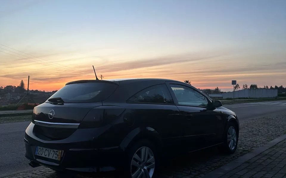 Opel Astra GTC 1.7 CDTI