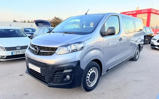 OPEL Vivaro Combi M1 OPEL Vivaro Combi M1 Berlina Automático de 4 Puertas