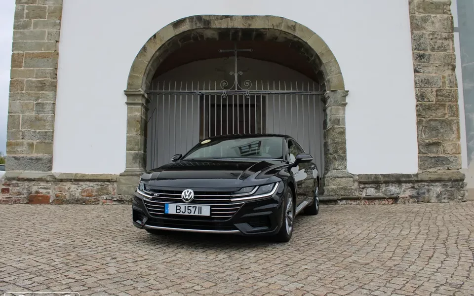 VW Arteon 2.0 TDI SCR R-Line