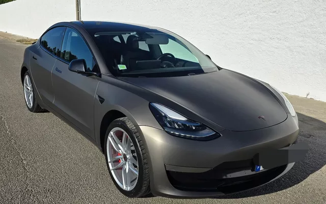 Tesla Model 3 Tração Traseira
