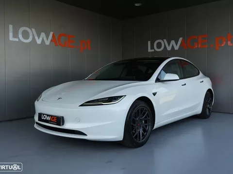 Tesla Model 3 Tração Traseira
