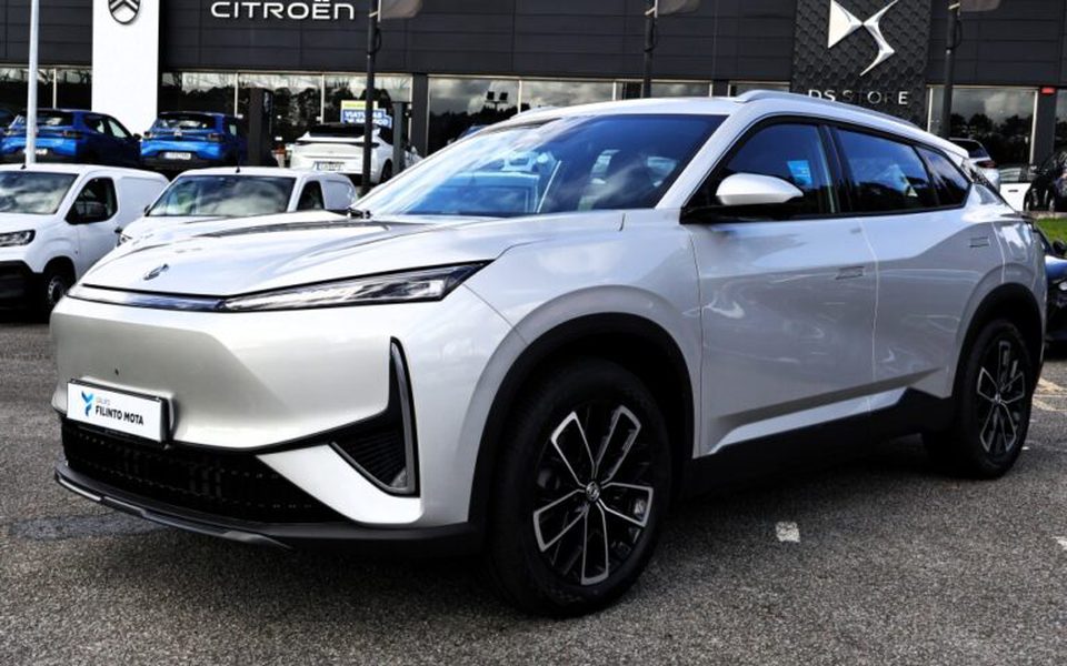Dongfeng Mage Mage Premium