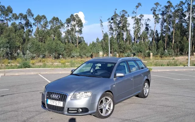 Audi A4 Avant 2.0 TDi S-line