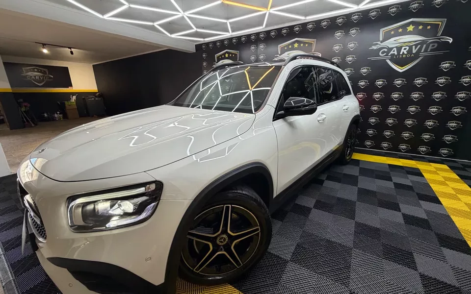Mercedes-Benz GLB 200