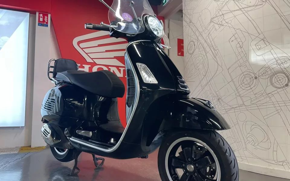 PIAGGIO - PIAGGIO GTS 300 SUPER - TRES BON ETAT - 79€/MOIS