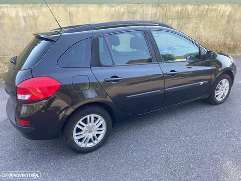 Renault Clio Sport Tourer ver-1-5-dci-dynamique-s