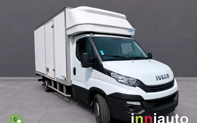 IVECO Daily Furgón 3.0TD 145cv