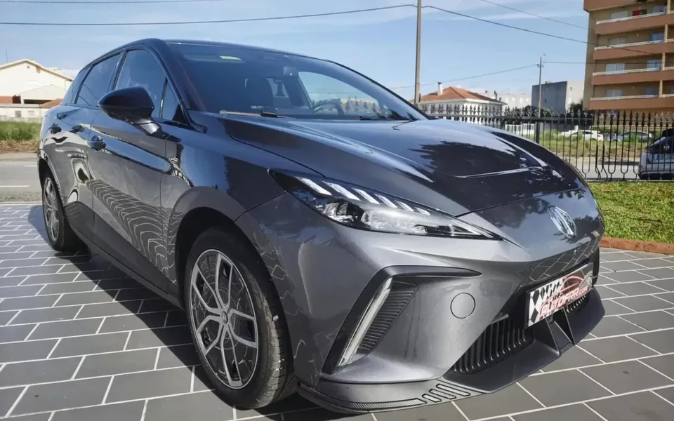 MG MG4 64 kWh Luxury