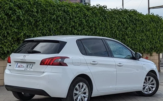 PEUGEOT 308 308 1.5BlueHDi S&S Style 130