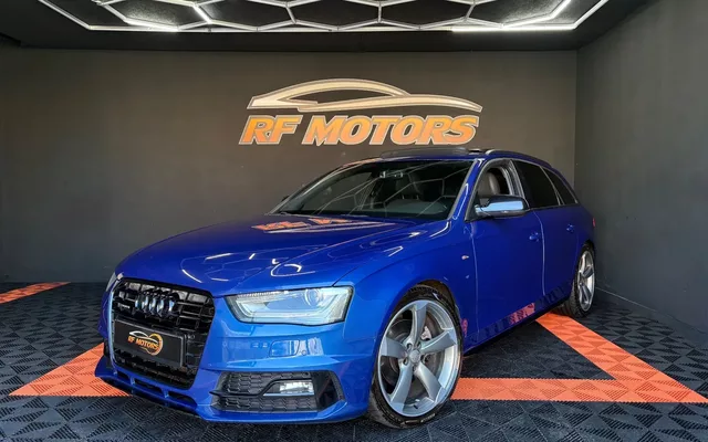 Audi A4 Avant 2.0 TDI DPF clean quattro S tronic S line Sport Pack