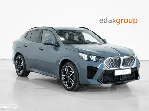 BMW iX2 eDrive20 Pack Desportivo M