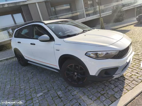 Fiat Tipo Station Wagon Cross 1.0 GSE T3 Cross