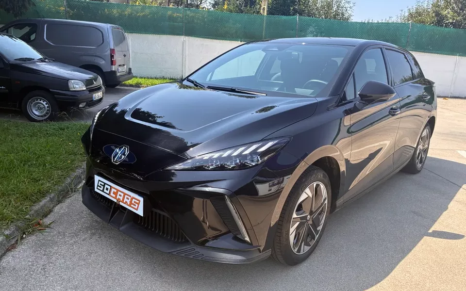MG MG4 64 kWh Luxury