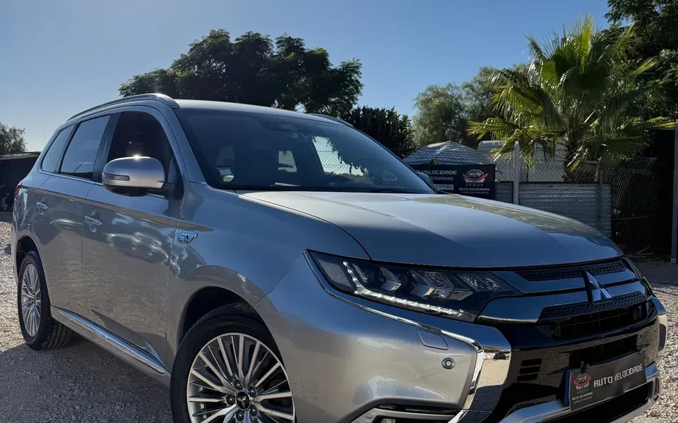 Mitsubishi Outlander 2.4 Instyle