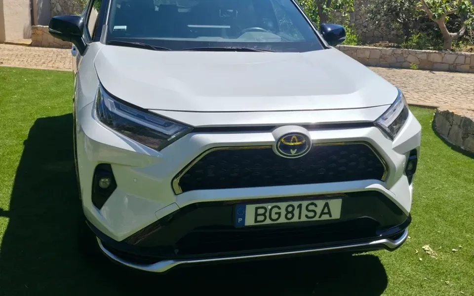 Toyota RAV4 2.5 HDF Lounge AWD-i