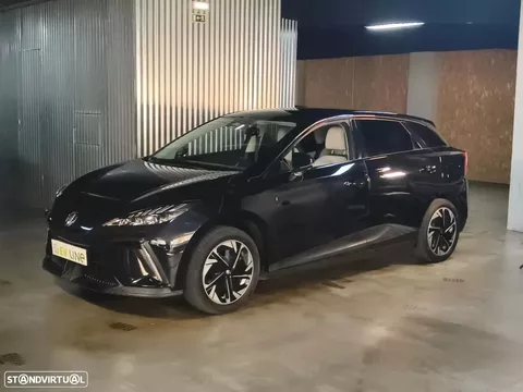 MG MG4 64 kWh Luxury