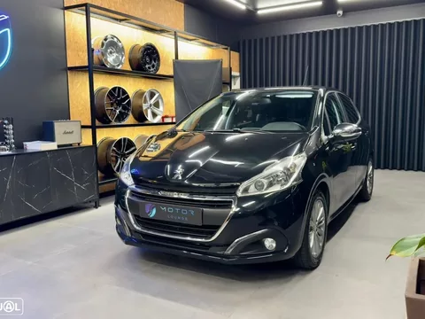 Peugeot 208 1.2 VTi SE Style