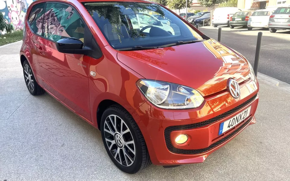 VW Up! 1.0 Groove Auto